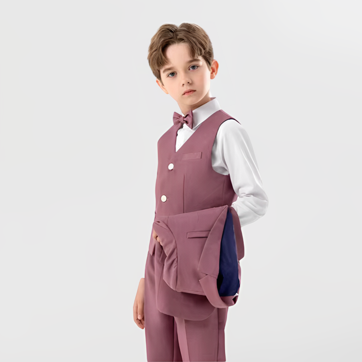 Terno infantil Masculino Marrom Rosado, Terno infantil masculino slim fit, terno infantil masculino moderno, terno infantil masculino rosa, terno infantil menino 