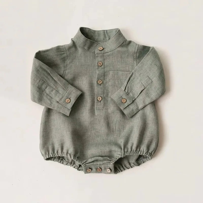 body bebê menino linho, body bebê social menino, body bebê clássico, body menino elegante, body bebê casual chic, body infantil com botões, body bebê estilo social, roupa bebê linho menino