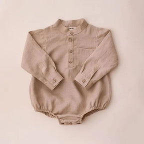 body bebê menino linho, body bebê social menino, body bebê clássico, body menino elegante, body bebê casual chic, body infantil com botões, body bebê estilo social, roupa bebê linho menino