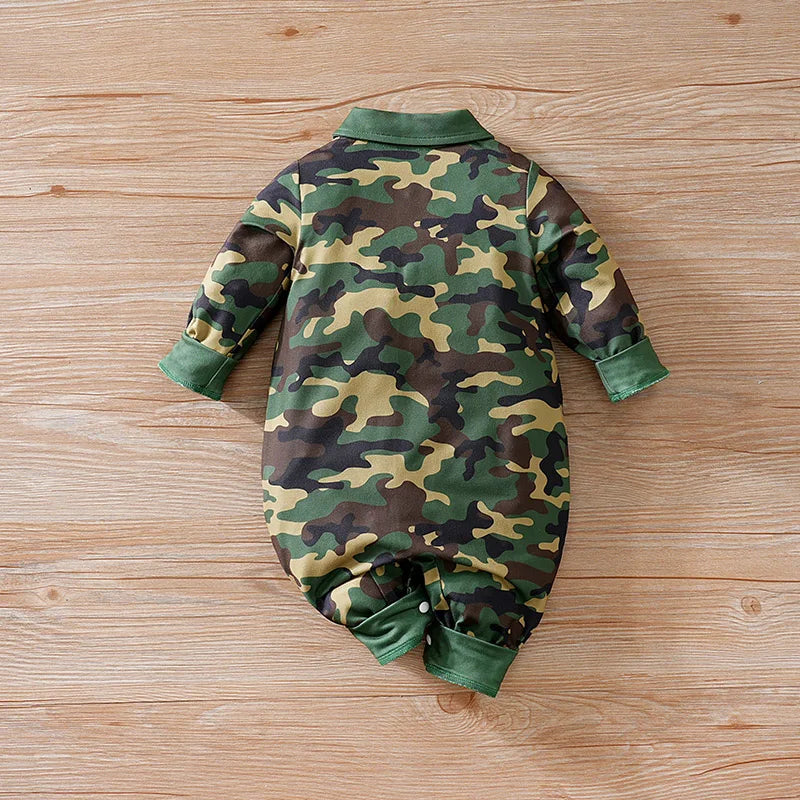 macacão bebê camuflado, macacão militar infantil, roupa camuflada bebê menino, macacão bebê estiloso, macacão bebê confortável