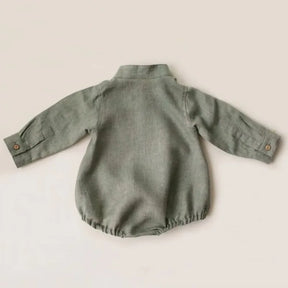 body bebê menino linho, body bebê social menino, body bebê clássico, body menino elegante, body bebê casual chic, body infantil com botões, body bebê estilo social, roupa bebê linho menino